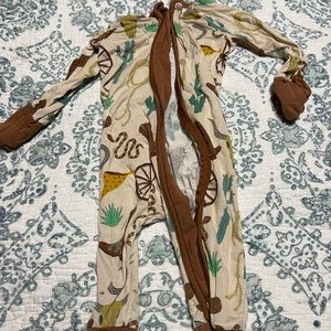 Little sleepies 3-6 months